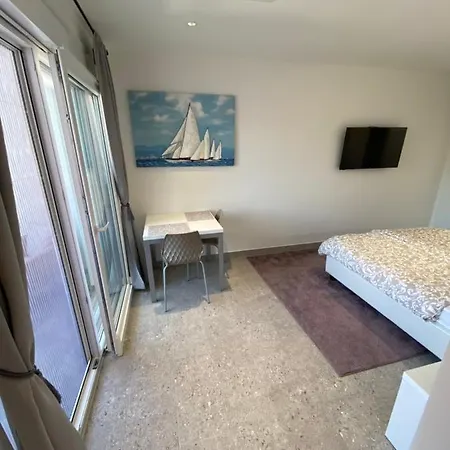 Apartmani Kumenat Biograd Na Moru Exterior photo