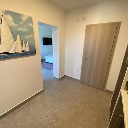 Apartmani Kumenat Biograd Na Moru Exterior photo